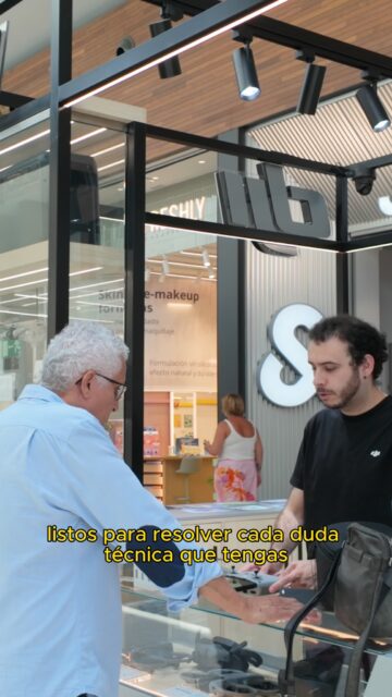 ¿Tener la mejor cámara o el mejor dron no es suficiente? 🤔🎥 
¡El verdadero secreto está en el ecosistema!  En nuestras tiendas oficiales no solo encontrarás tecnología de punta, sino un espacio diseñado por y para creadores. Nuestro mayor valor no está en las vitrinas, está en nuestra gente. Al visitarnos, te respalda un equipo de técnicos y creativos profesionales listos para ayudarte: 🔧 Resolvemos cualquier duda técnica que tengas. 

📍 Te esperamos en nuestras tiendas físicas:
Madrid Norte: Centro Comercial La Vaguada 
Madrid Sur: Centro Comercial Westfield Parquesur
Barcelona: Centro Comercial Westfield La Maquinista
Donostia / San Sebastián: Centro Comercial Garbera

🌐 Conoce más en: www.djistoreiberia.com

#DJI #DJIStoreIberia #CreadoresDeContenido #Videografia #Filmmaking #ExpertosDJI #Tecnologia